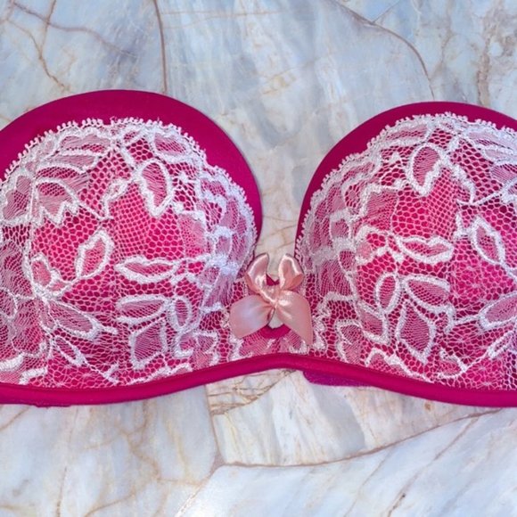 32B Bombshell Miraculous Red Lace Strapless Bra PushUp Lace Satin Rare - Picture 1 of 6